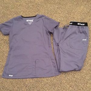 Grey’s Anatomy by Barco XS ACTIVE Scrub set
